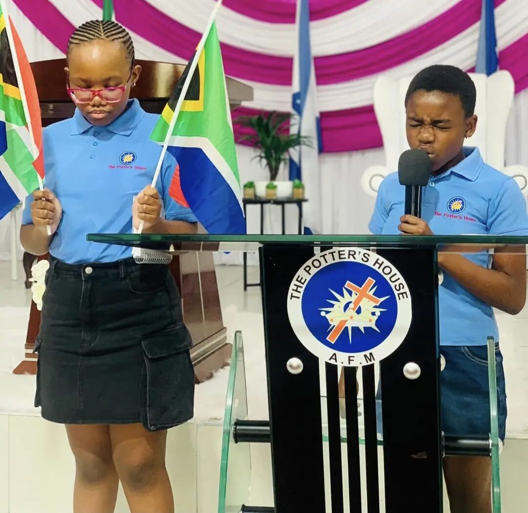 AFM Children Praying